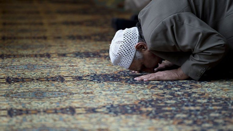 sujud sajadah