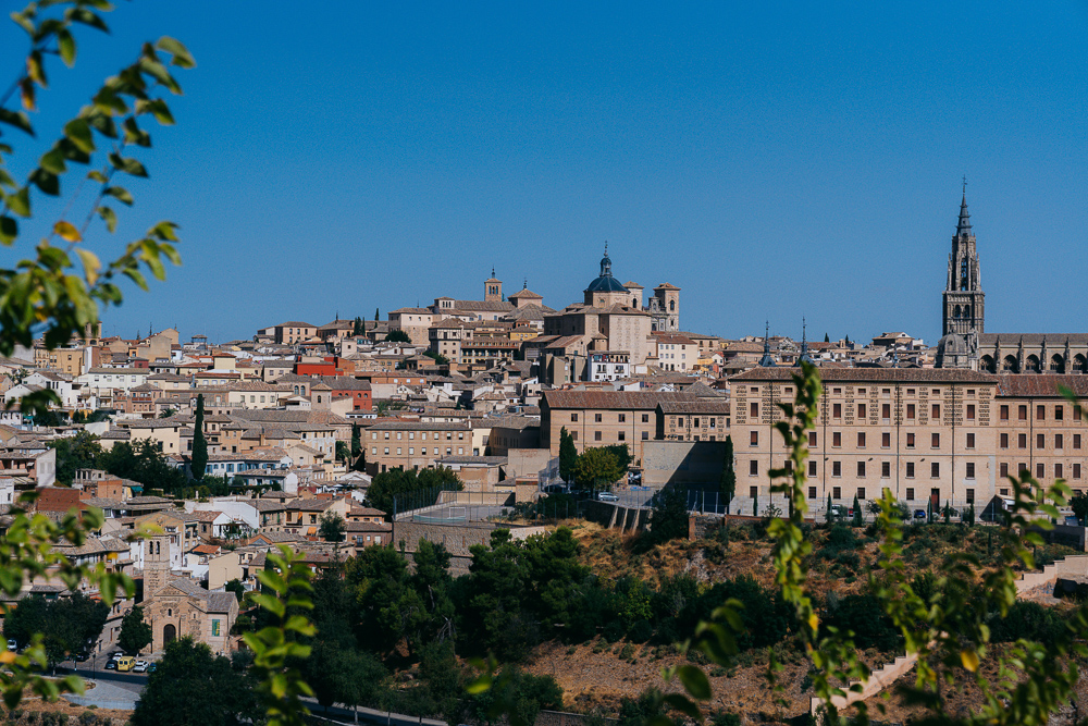 Pemandangan bandar Toledo Sepanyol dalam panduan travel Sepanyol dan jejak warisan Andalusia.