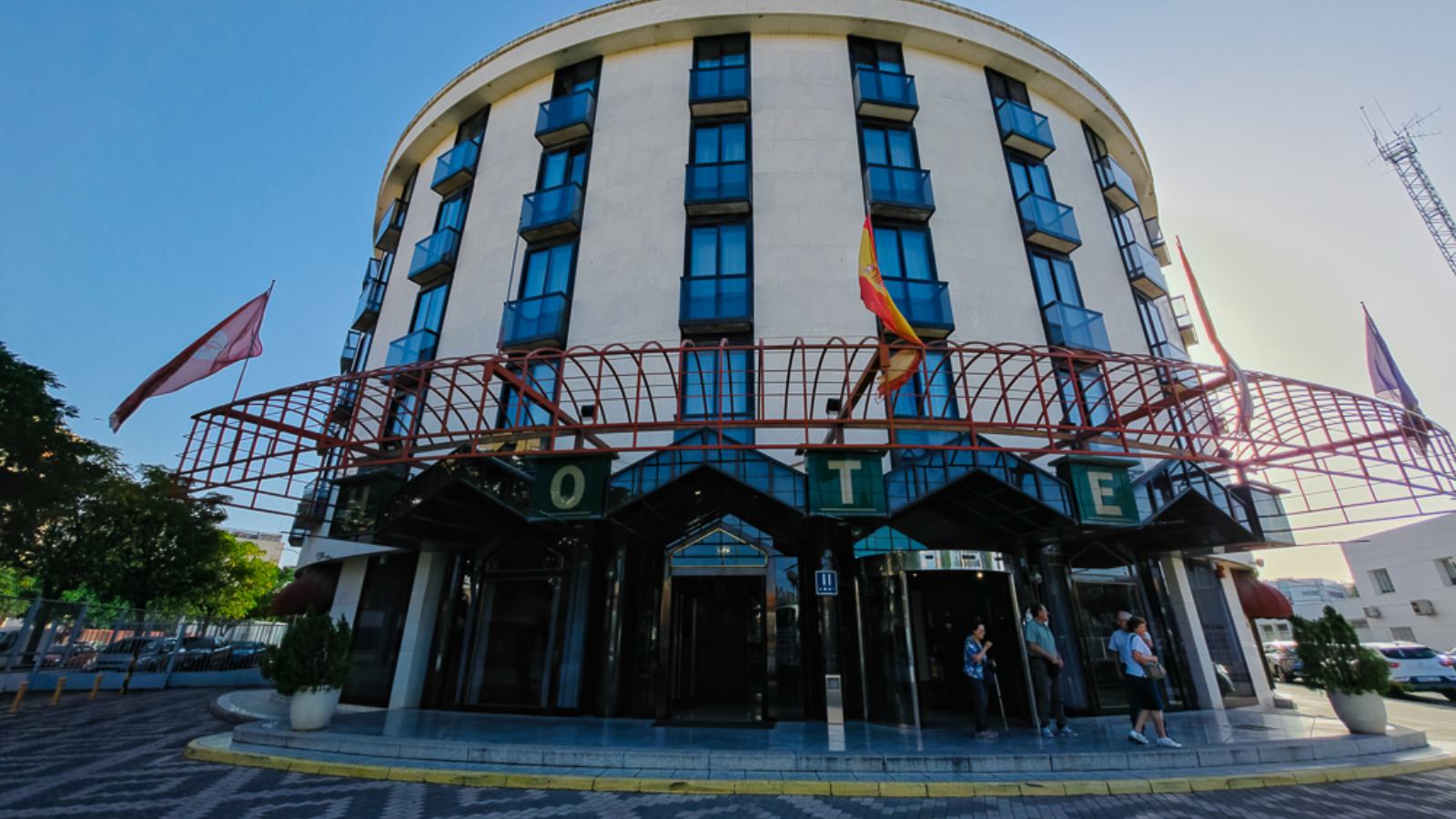 Bangunan Hotel Ébora di Avenida de Madrid, Talavera de la Reina