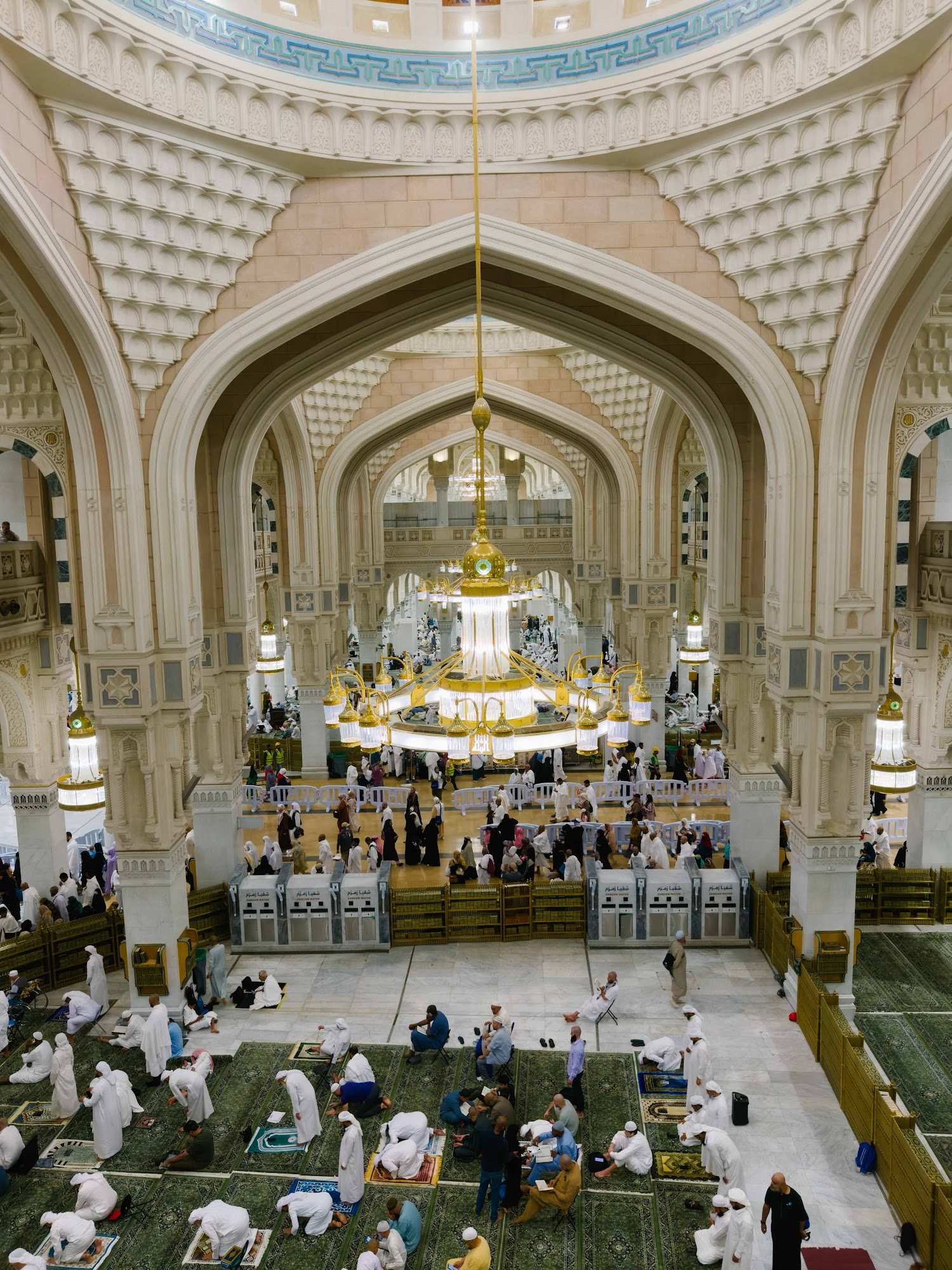 Ruang solat di bahagian perluasan Masjidil Haram