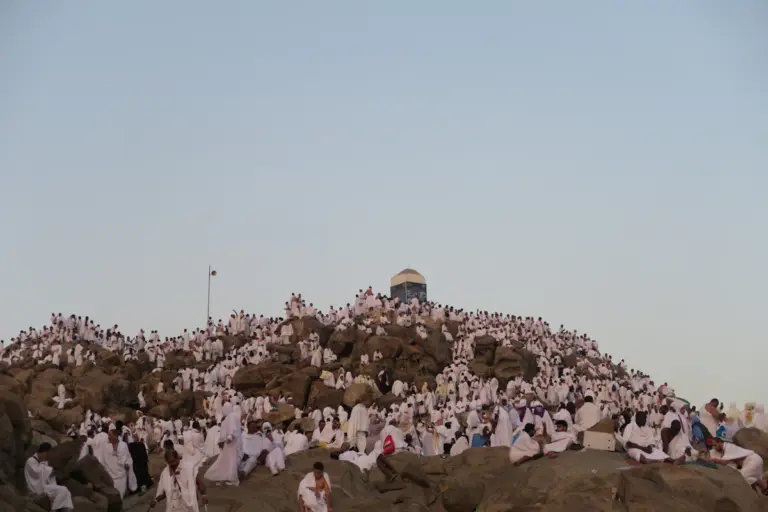 Jemaah haji di Jabal Rahmah, Padang Arafah