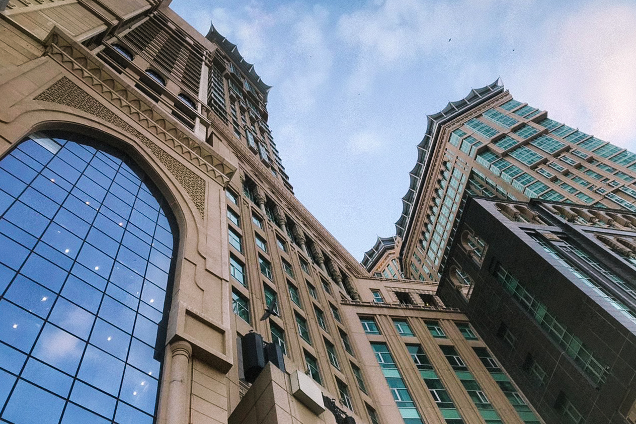 Bangunan hotel penginapan jemaah umrah di Makkah