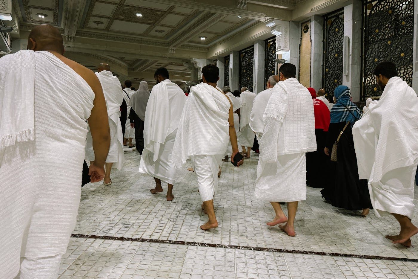 Jemaah berihram di Masjidil Haram selepas ulang kaji ibadah dalam persediaan sebelum umrah