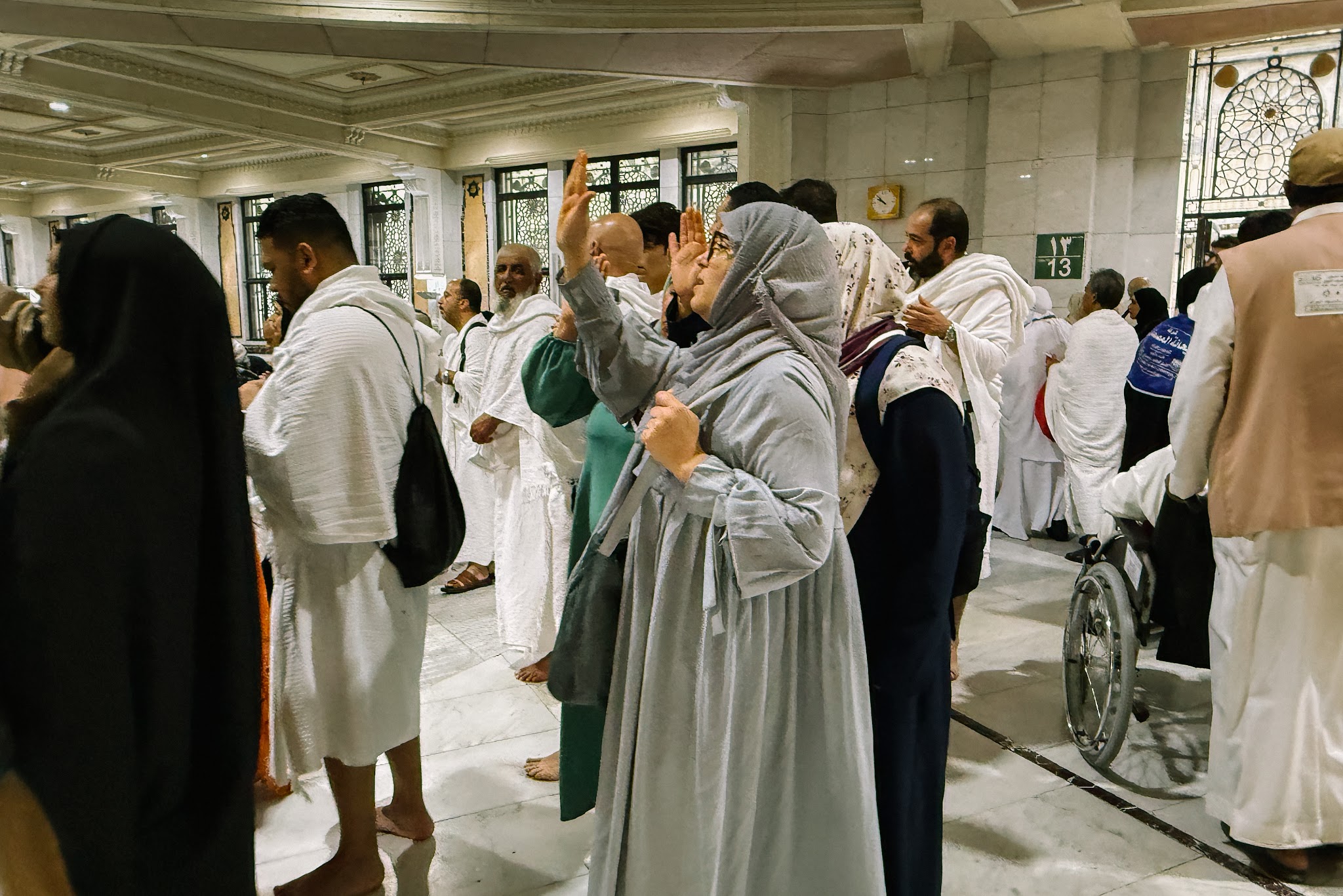 Jemaah warga emas berkerusi roda di Masjidil Haram