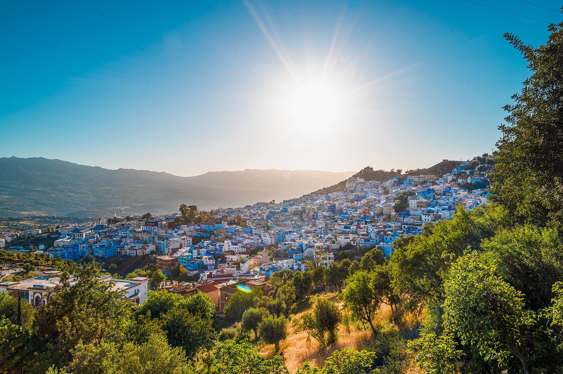 Kota biru Chefchaouen ketika senja