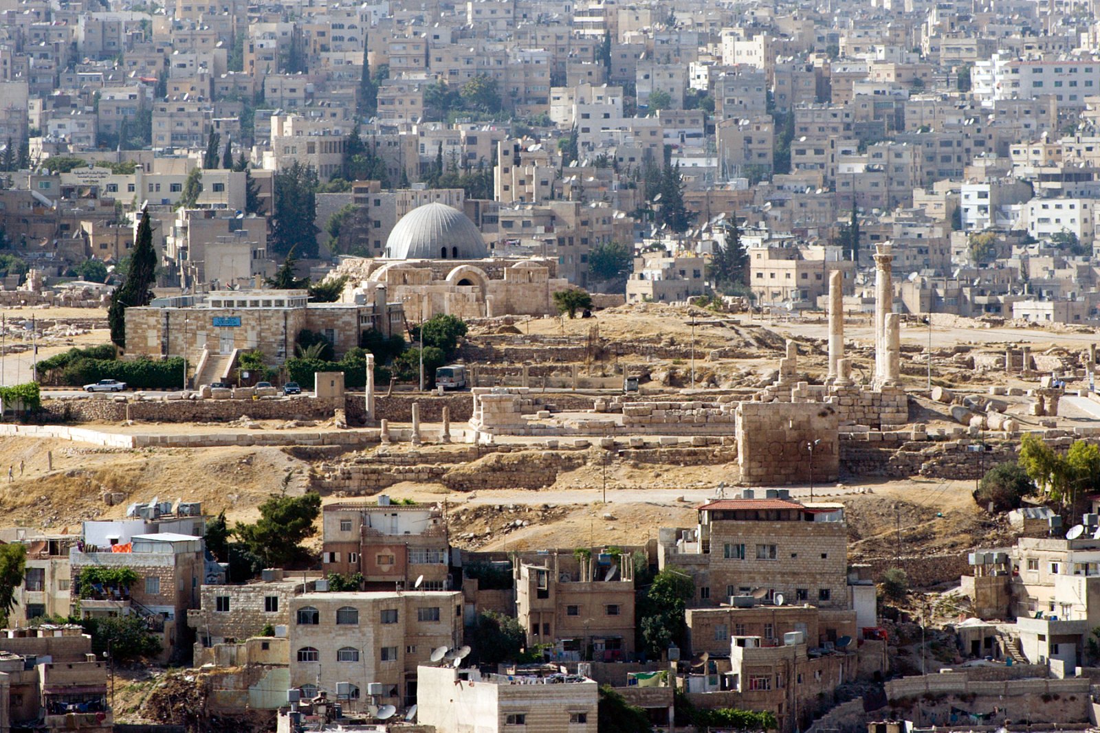 Kota Purba Amman (Citadel) dengan pemandangan bandar