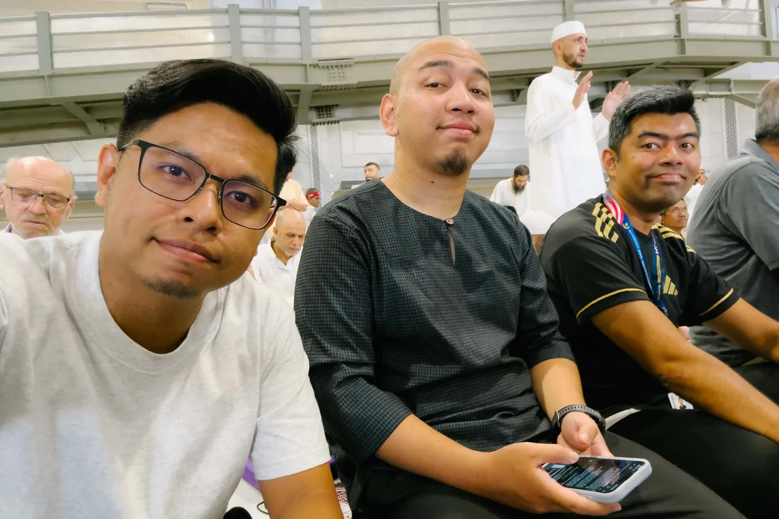 Kru AkuIslam selepas bercukur dan bertahallul di Makkah