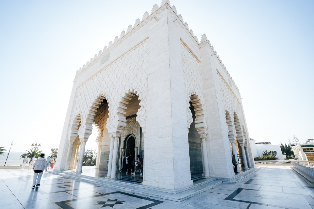 Bangunan putih Makam Mohammed V di Rabat
