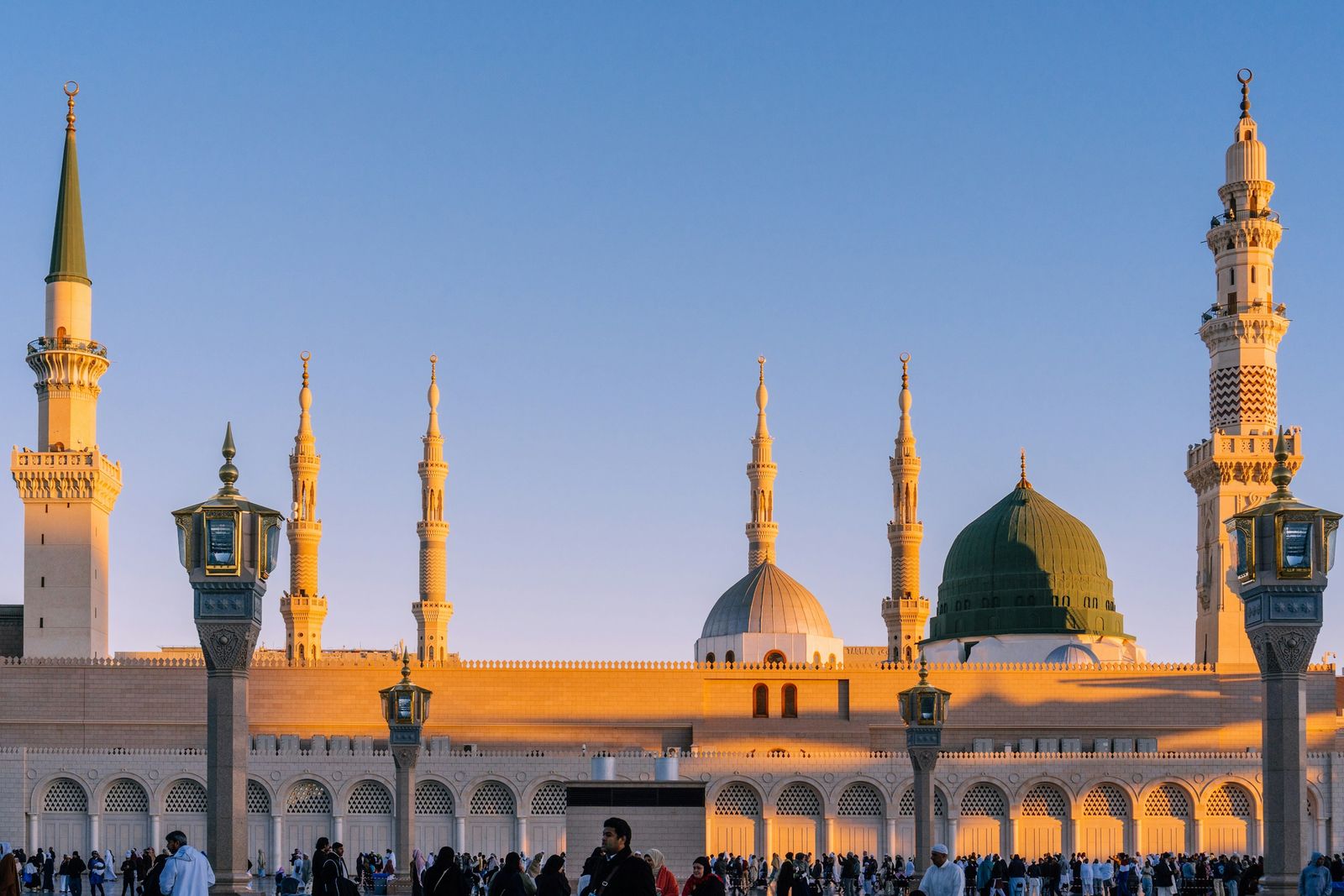 Menara dan kubah Masjid Nabawi, Madinah