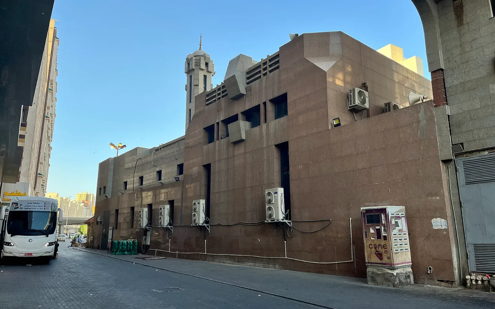 Bangunan Masjid Jin di kawasan al-Hajun, Makkah, mercu tanda berhampiran Masjid Pokok