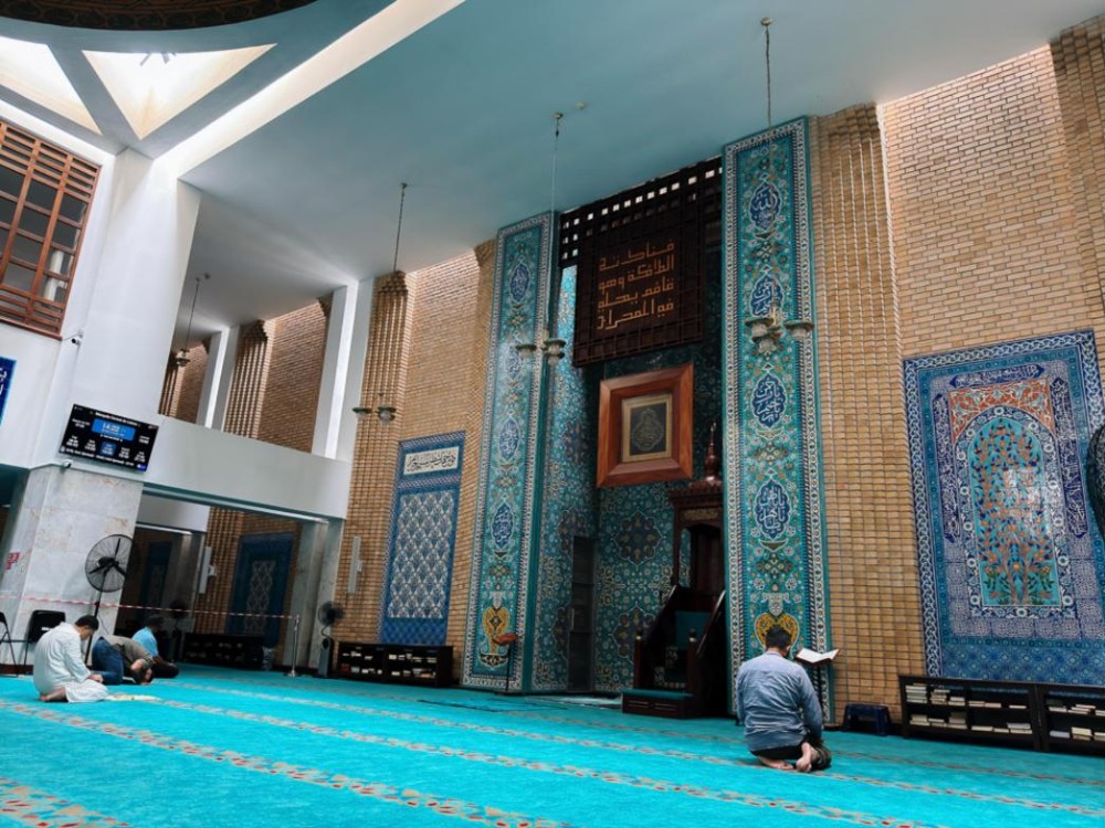 Ruang solat Masjid Pusat Lisbon
