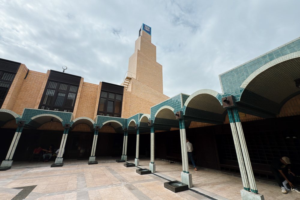 Panduan melawat Portugal, menara dan serambi Masjid Pusat Lisbon