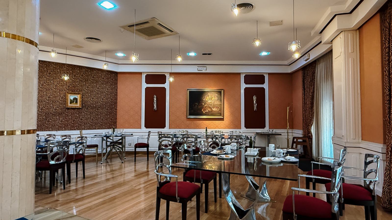 Ruang makan sarapan di Hotel Ébora, Talavera de la Reina