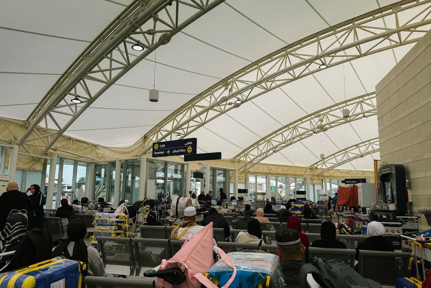 Ruang menunggu di lapangan terbang Arab Saudi