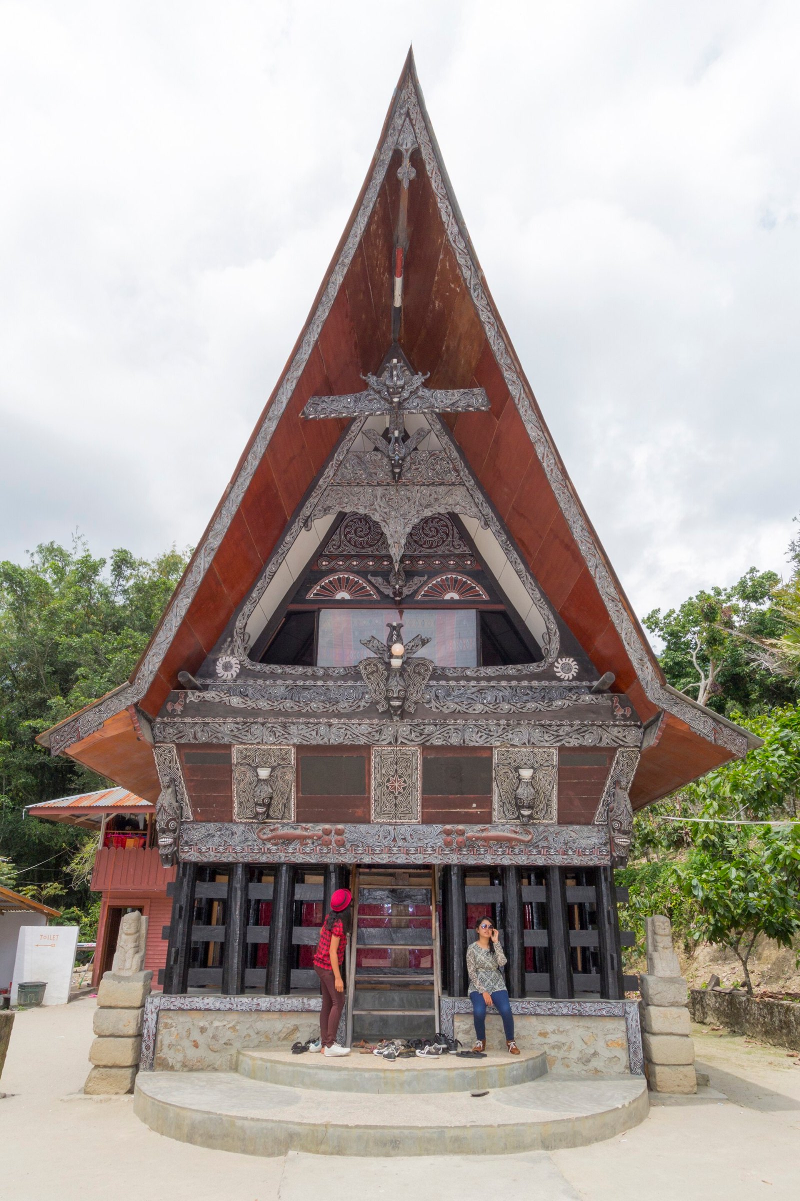 Rumah adat Batak di Tomok, Pulau Samosir