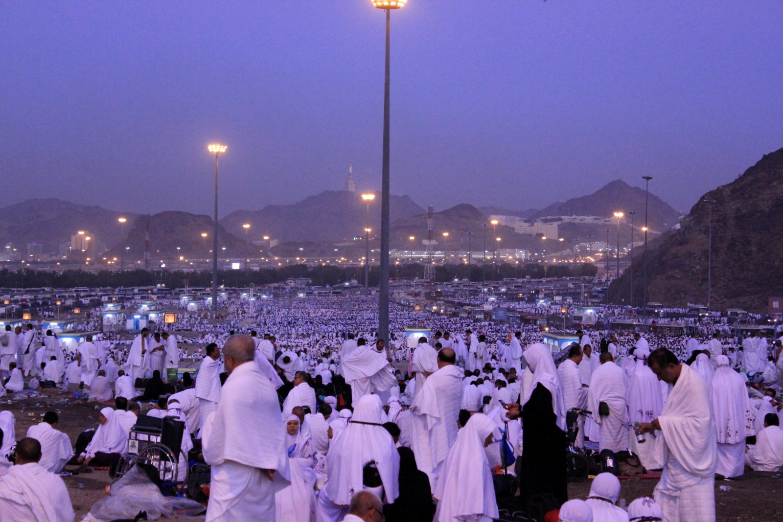 Jemaah haji di Muzdalifah ketika waktu Subuh