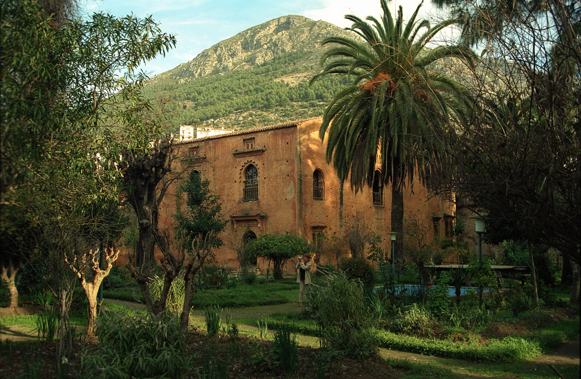 Taman Andalusia di dalam Kasbah Chefchaouen