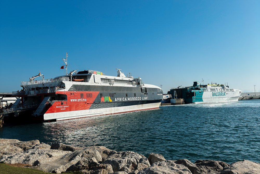 Feri laju Africa Morocco Link di pelabuhan Tanger Ville